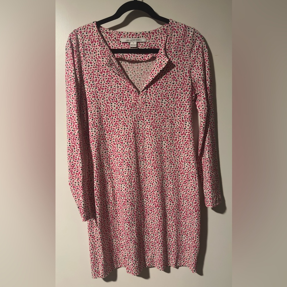 Diane Von Furstenberg Pink and White Floral V-Neck Tunic